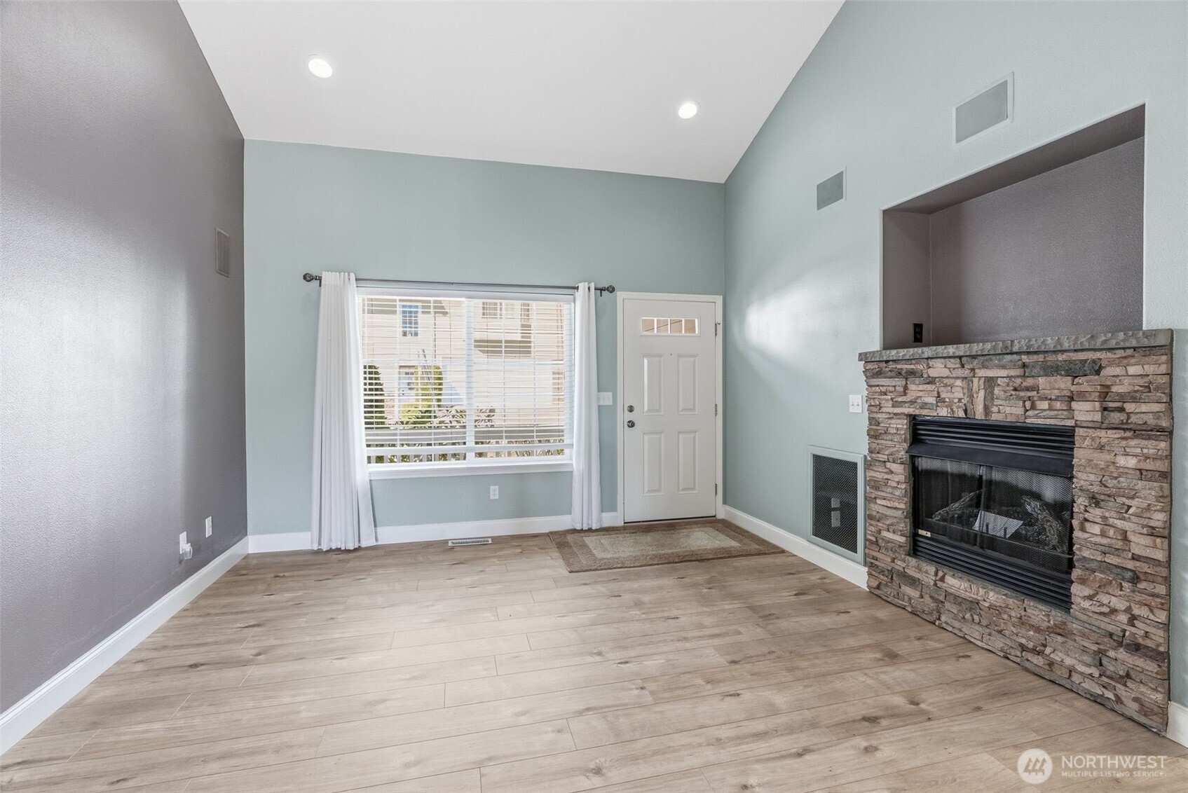 722 NW Meadow Ridge Lane , Camas, WA 98607