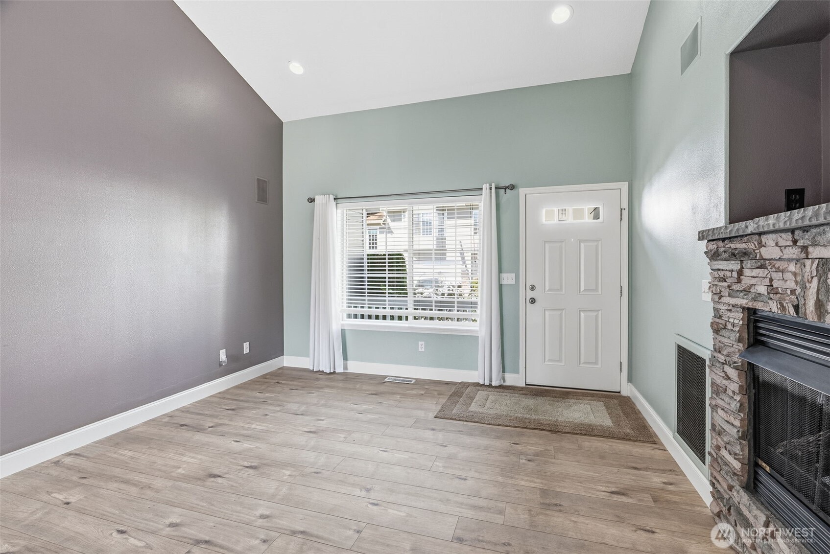 722 NW Meadow Ridge Lane , Camas, WA 98607