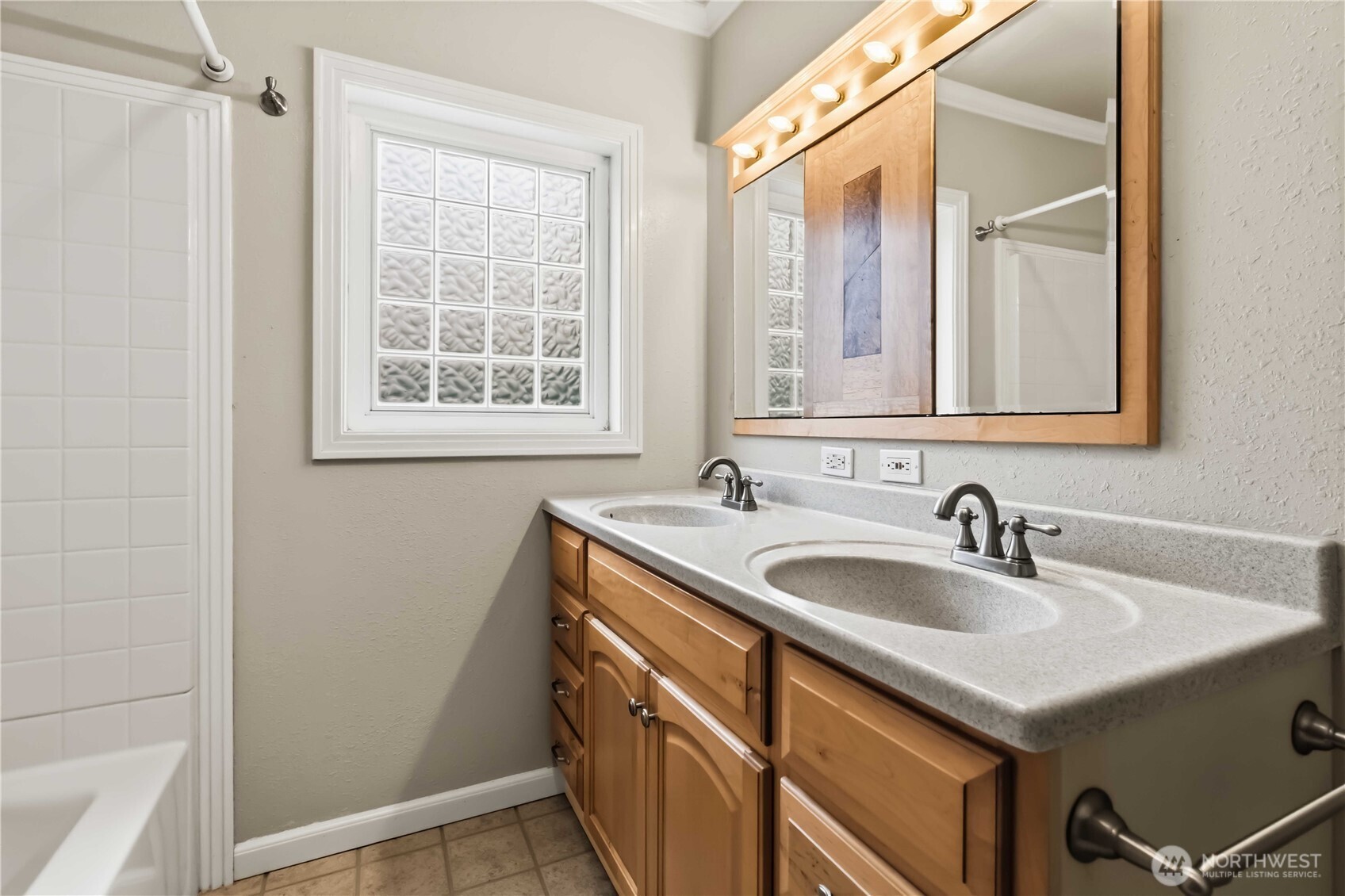 1306 23rd Avenue , Longview, WA 98632
