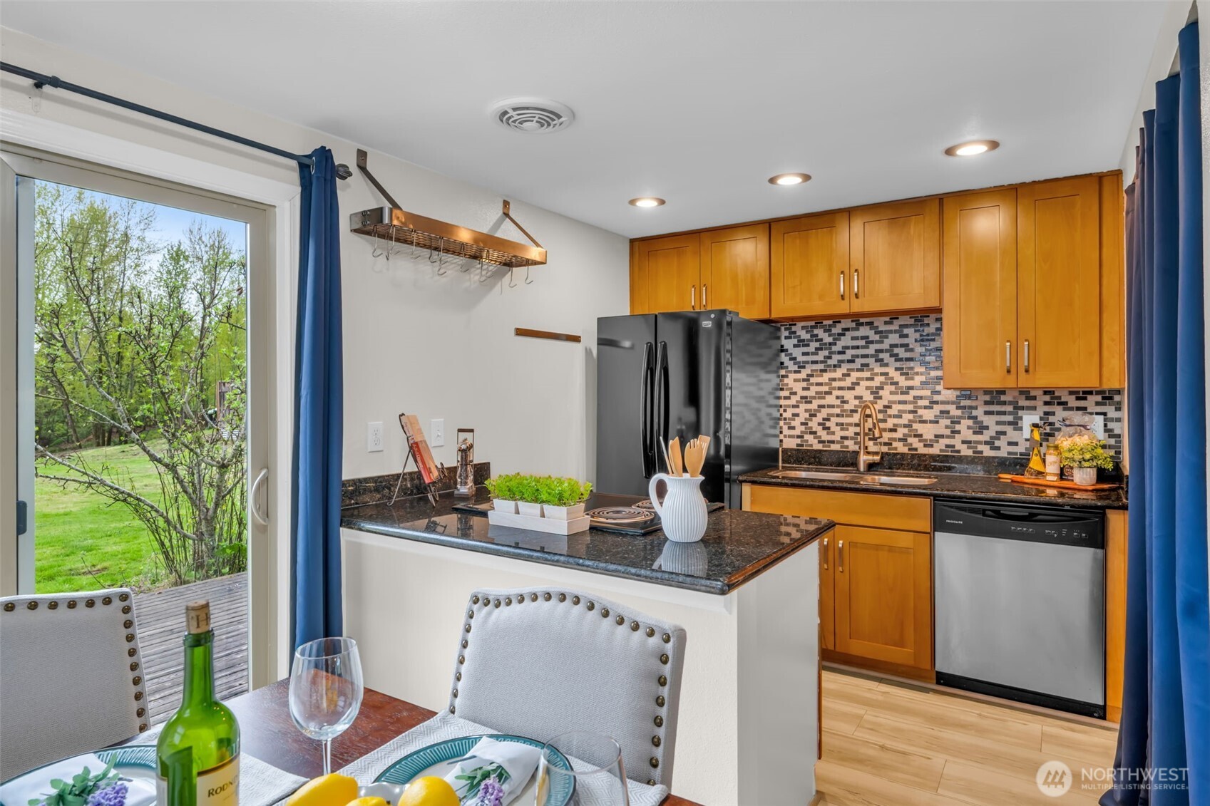 4737 S 172nd Place , SeaTac, WA 98188
