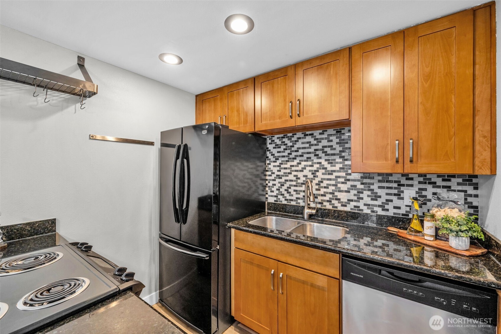 4737 S 172nd Place , SeaTac, WA 98188