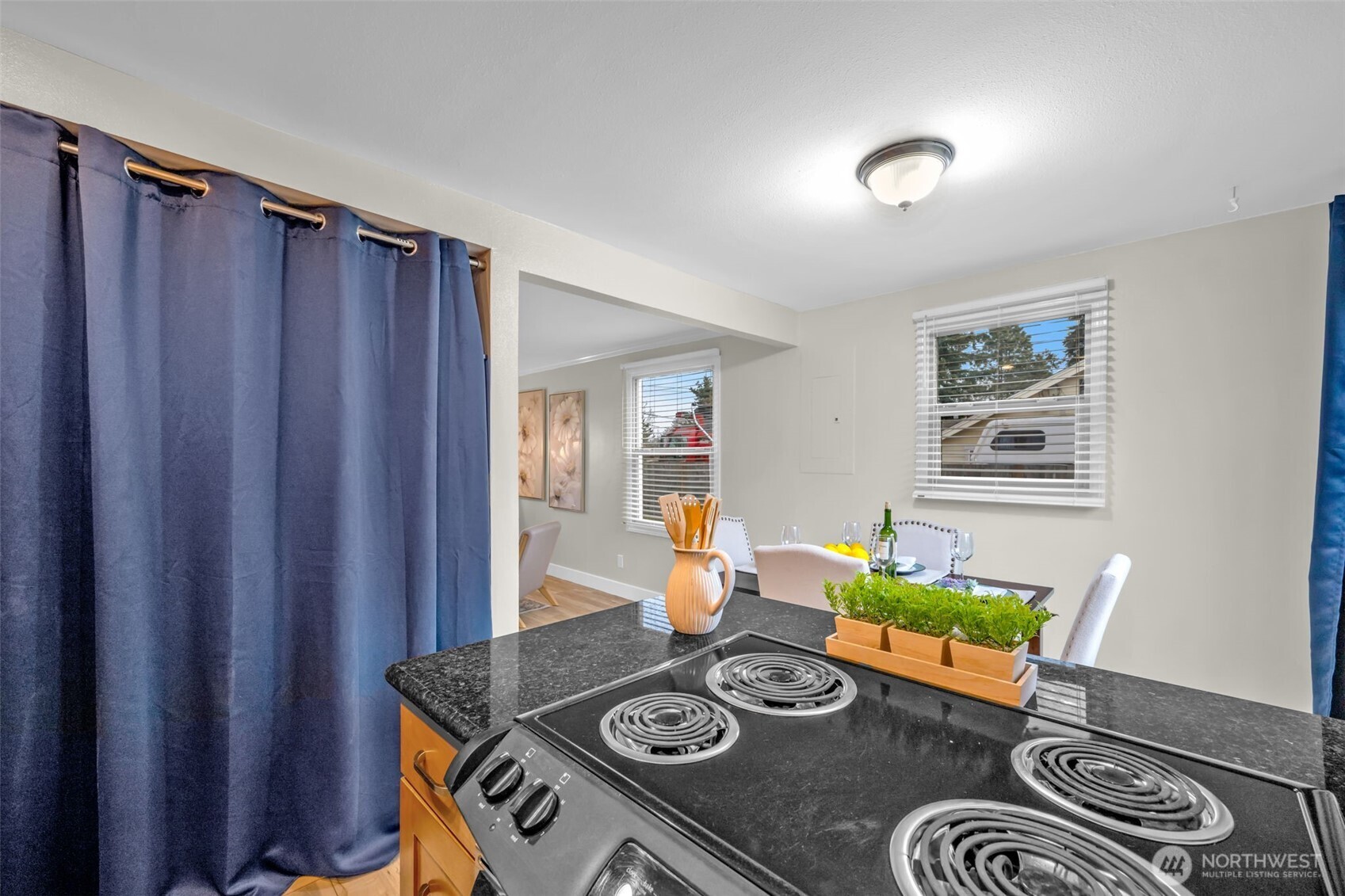 4737 S 172nd Place , SeaTac, WA 98188