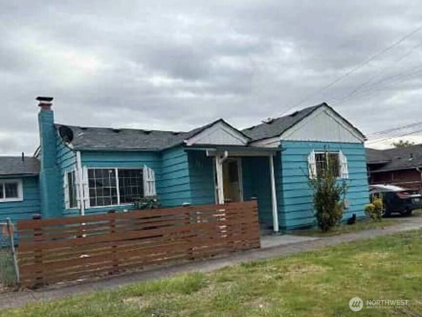 504 S 5th Avenue , Kelso, WA 98626