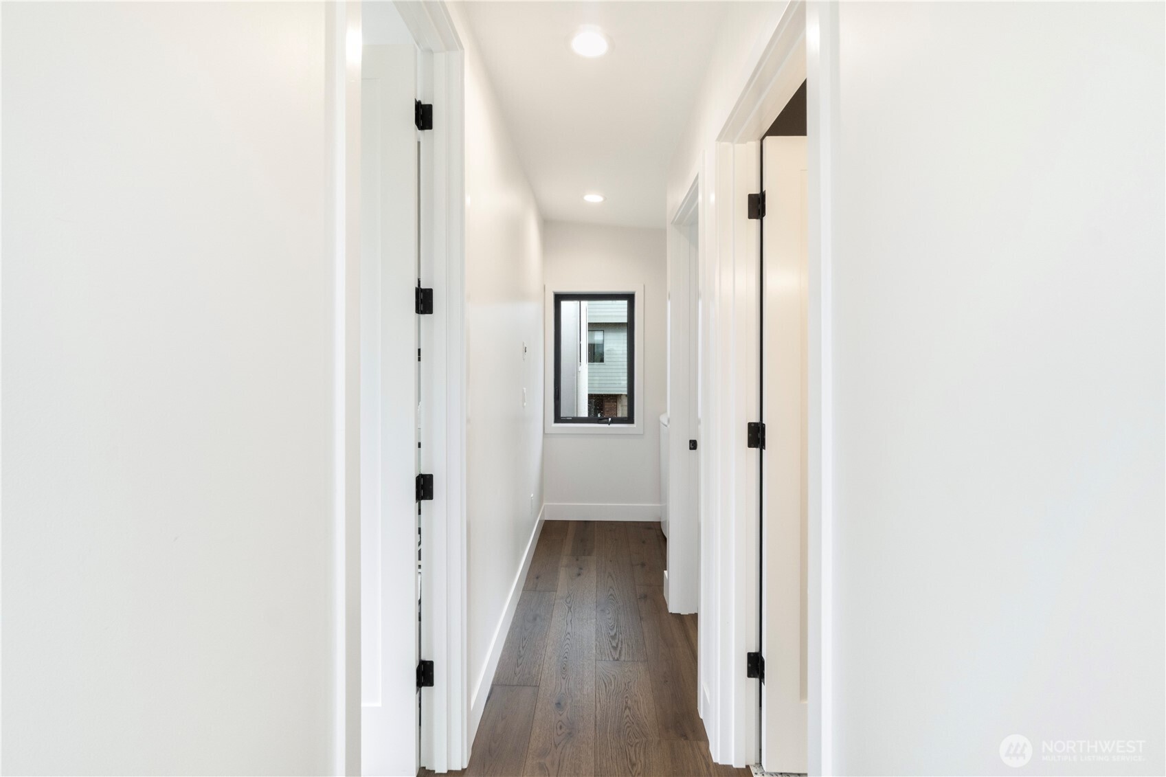 2528 27th Avenue W, Seattle, WA 98199