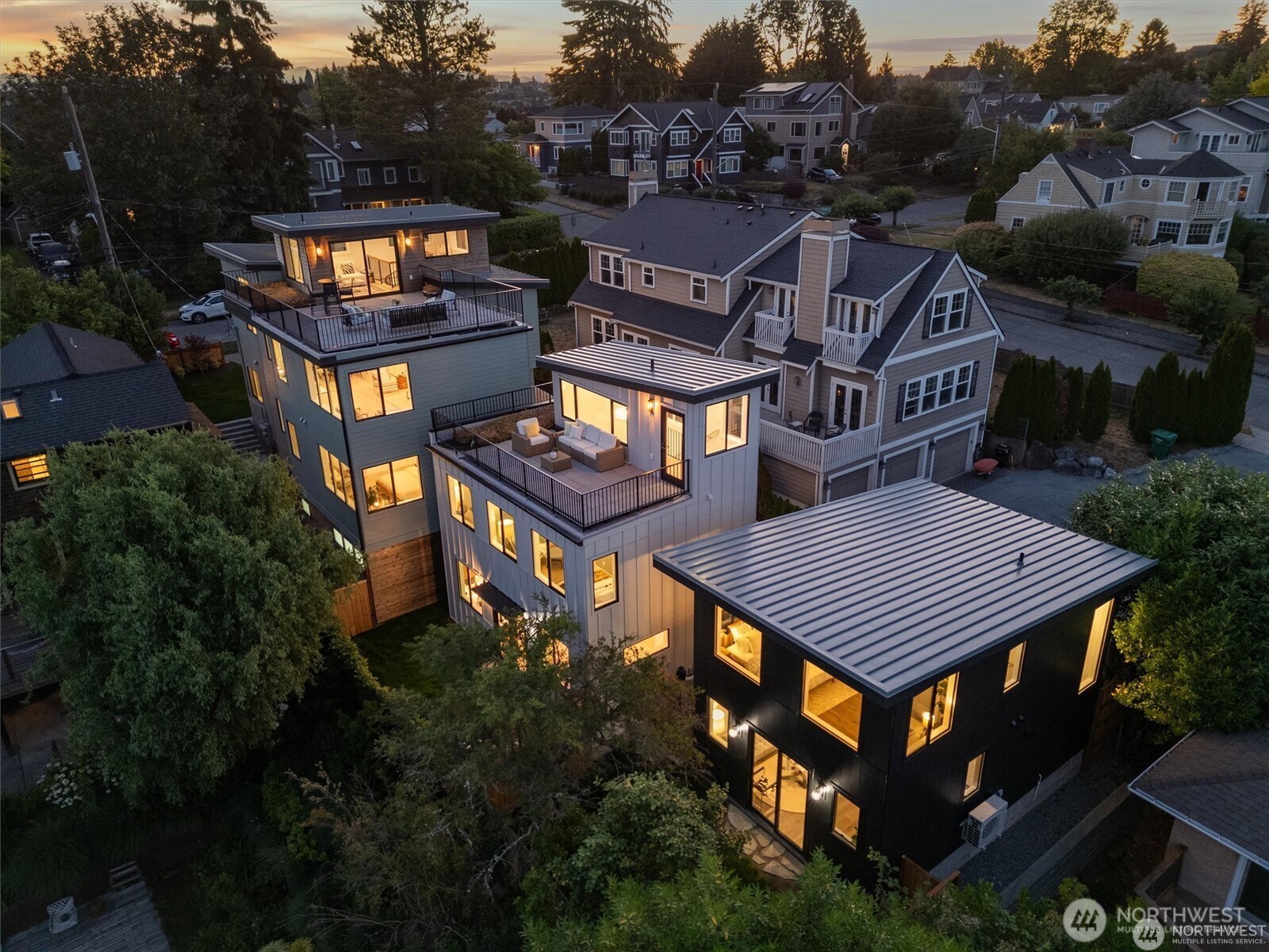 2528 27th Avenue W, Seattle, WA 98199