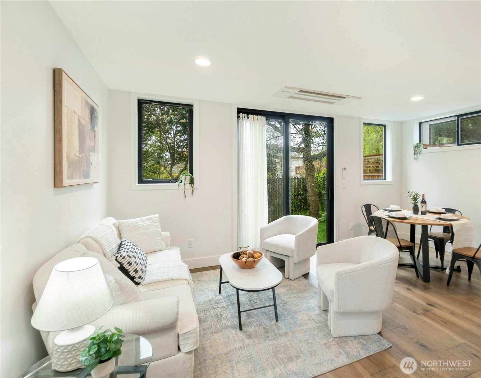 2528 27th Avenue W, Seattle, WA 98199