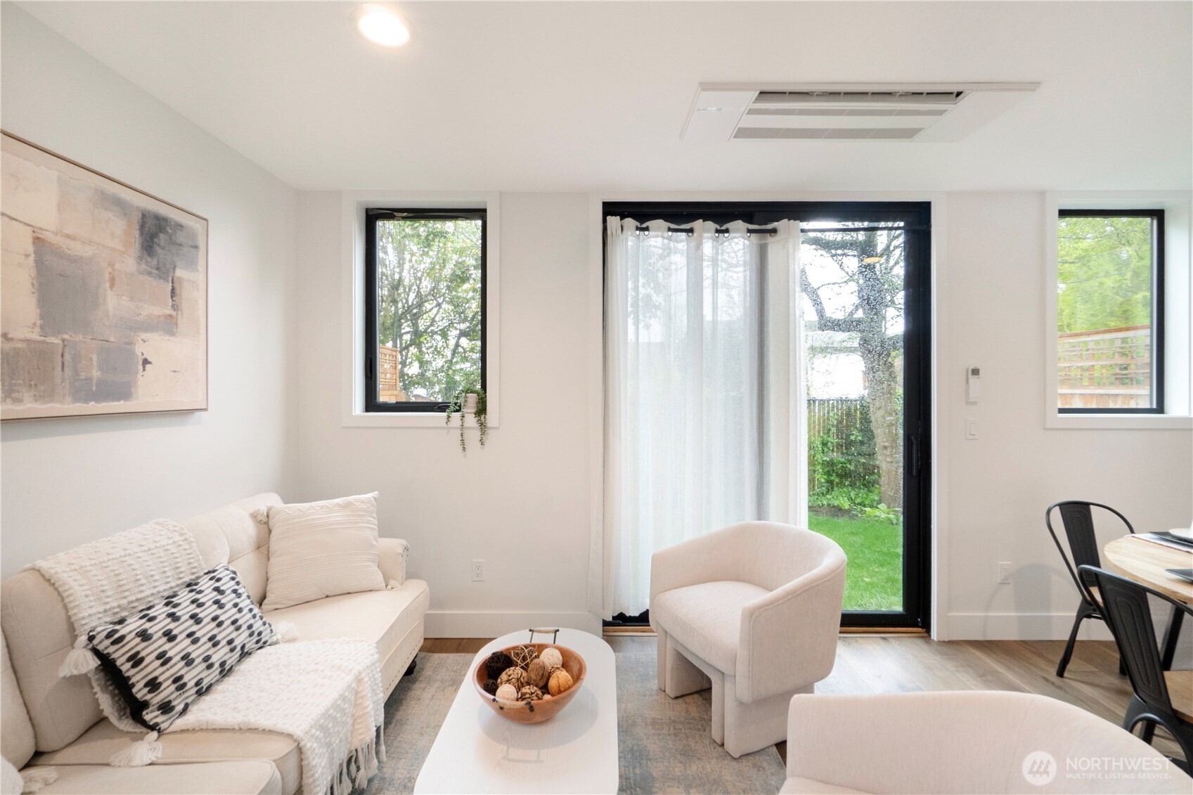 2528 27th Avenue W, Seattle, WA 98199