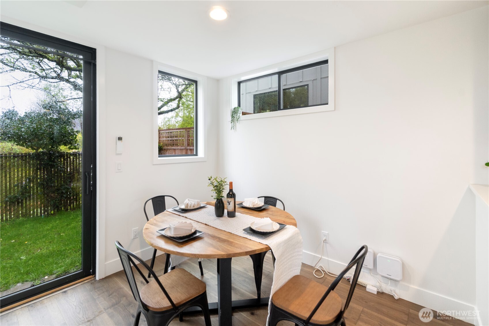 2528 27th Avenue W, Seattle, WA 98199