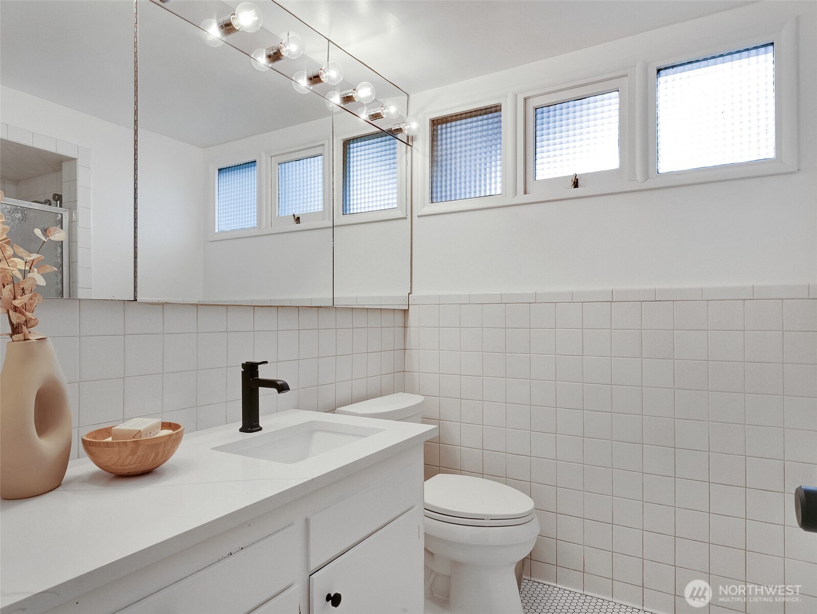 5001 NE Park Place , Seattle, WA 98115