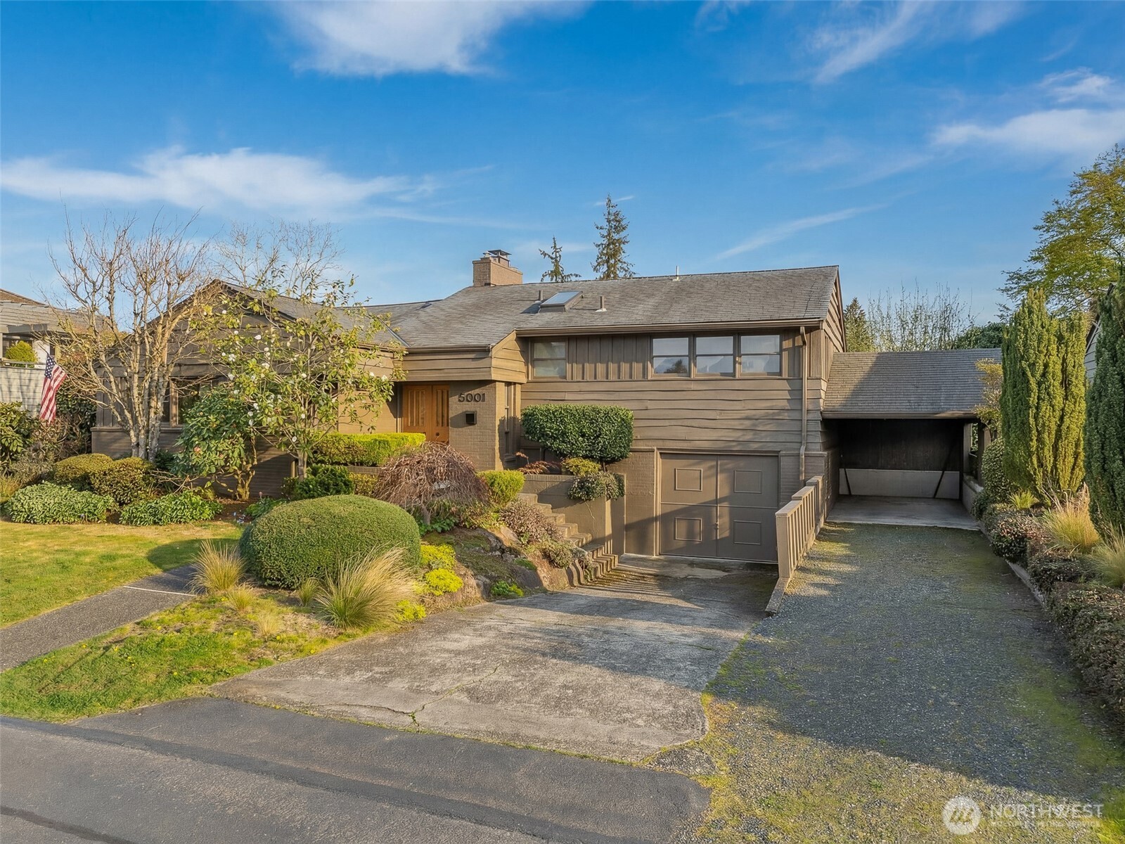 5001 NE Park Place , Seattle, WA 98115