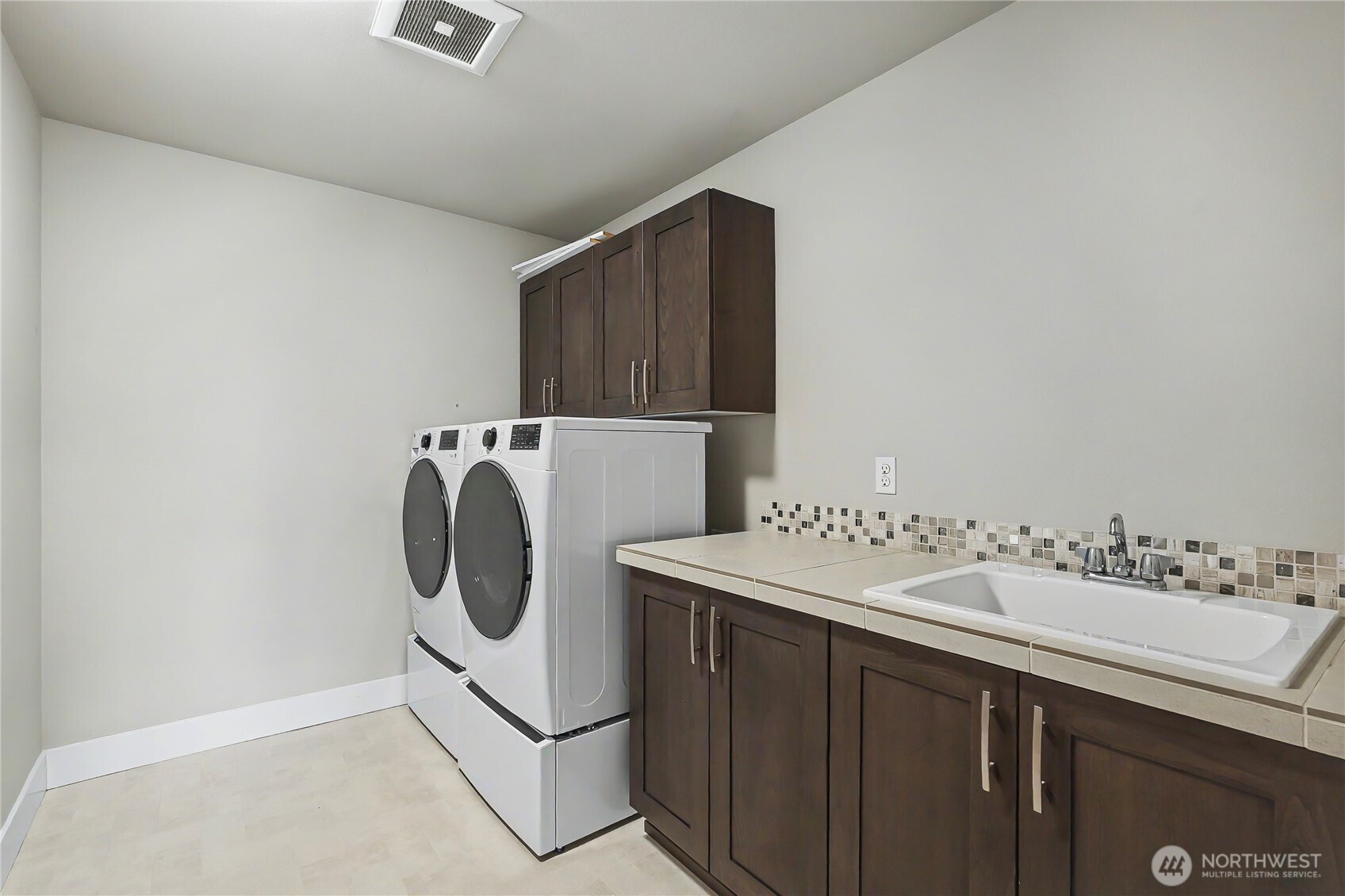 12415 41st Street Court E, Edgewood, WA 98372-7800