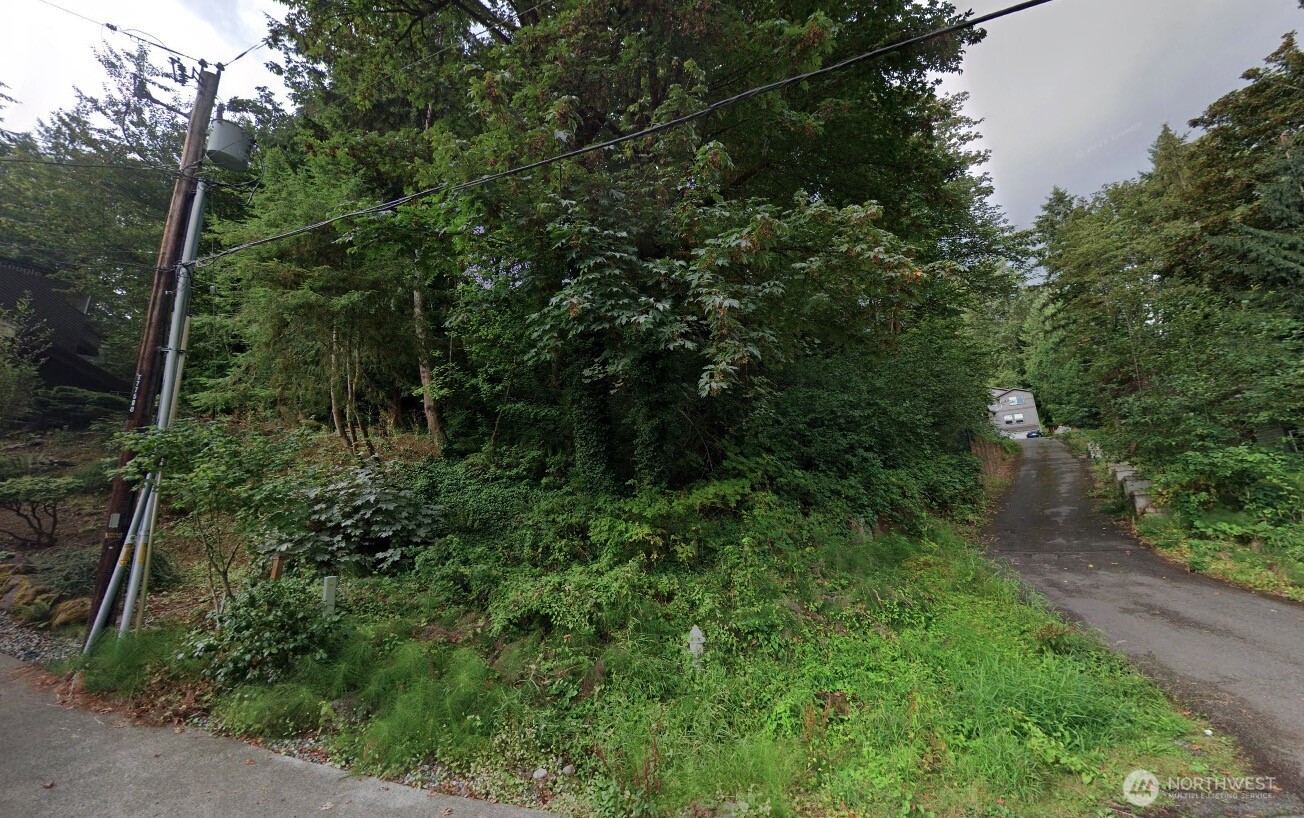 435 SW Mount Baker Drive , Issaquah, WA 98027