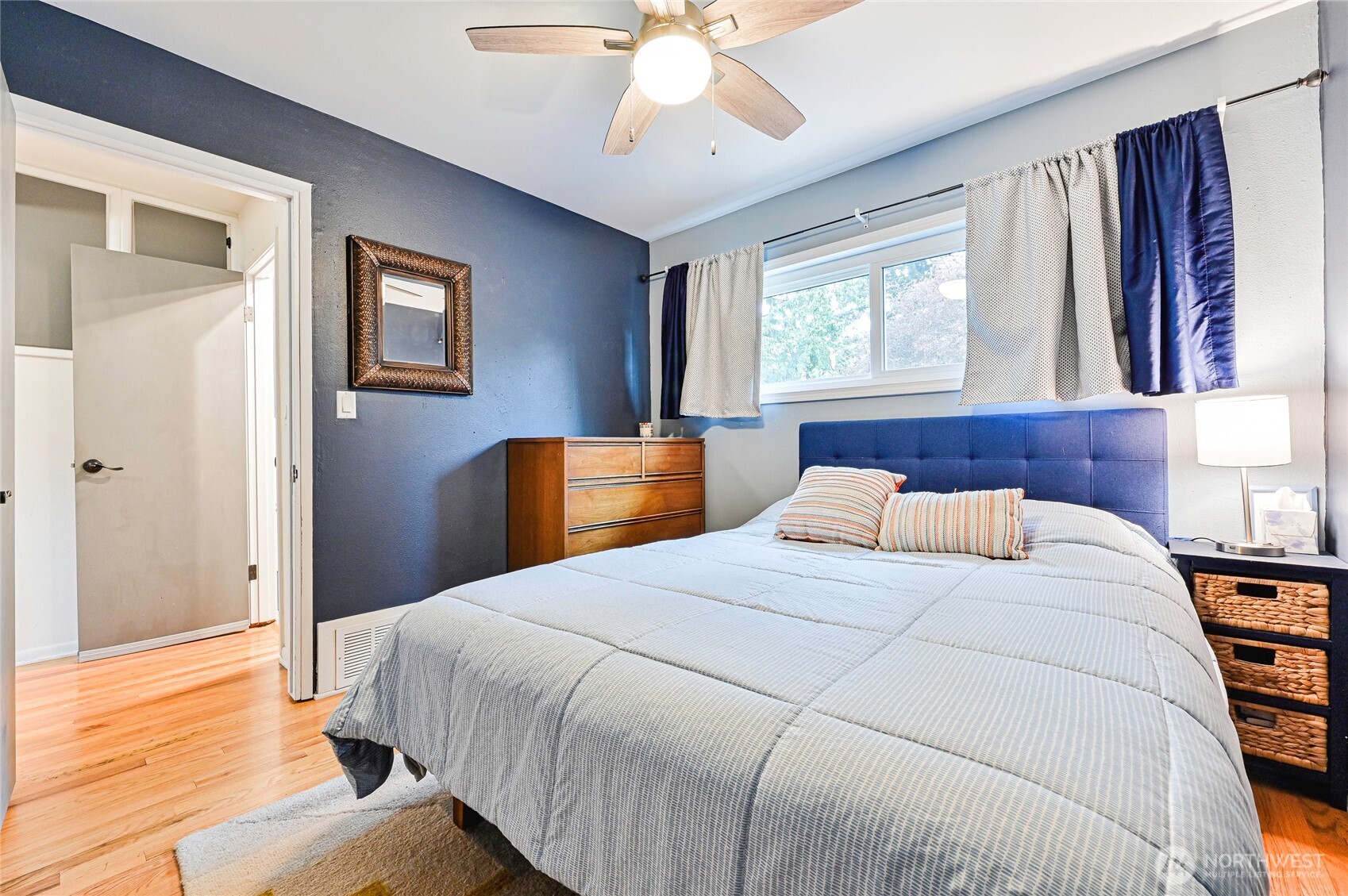 11515 7th Avenue NE, Seattle, WA 98125