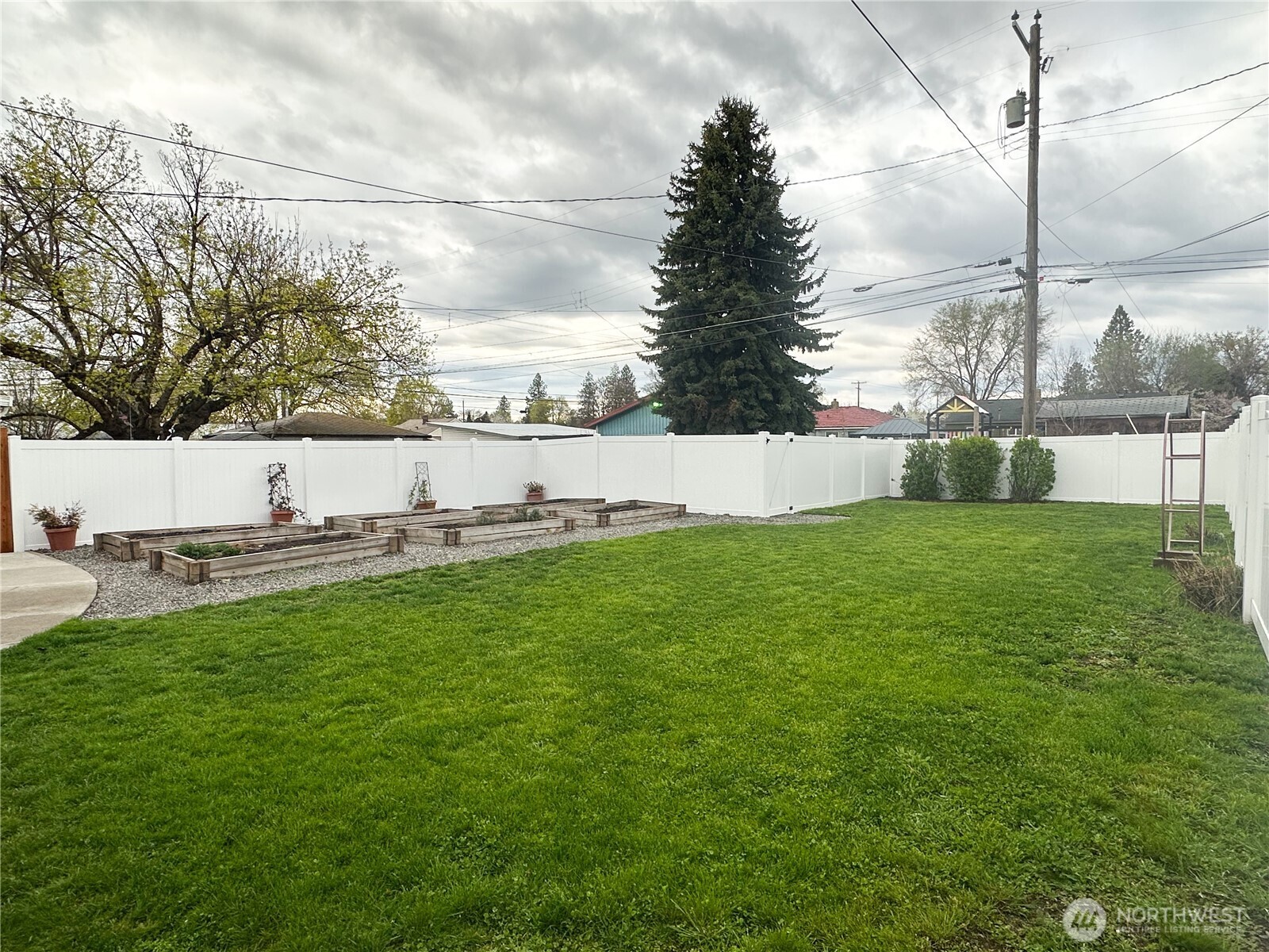 611 E Joseph Avenue , Spokane, WA 99208