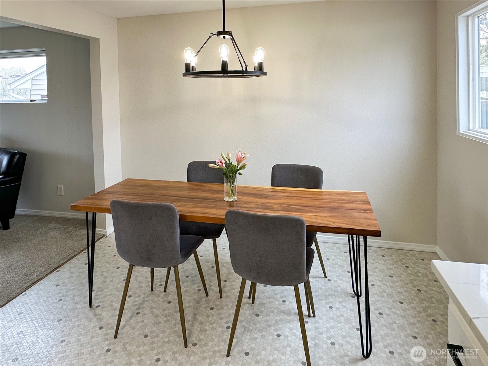 611 E Joseph Avenue , Spokane, WA 99208