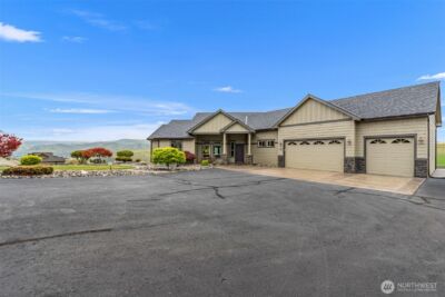 125 E Mountain Brook Lane , Wenatchee, WA 98801 - Photo 2