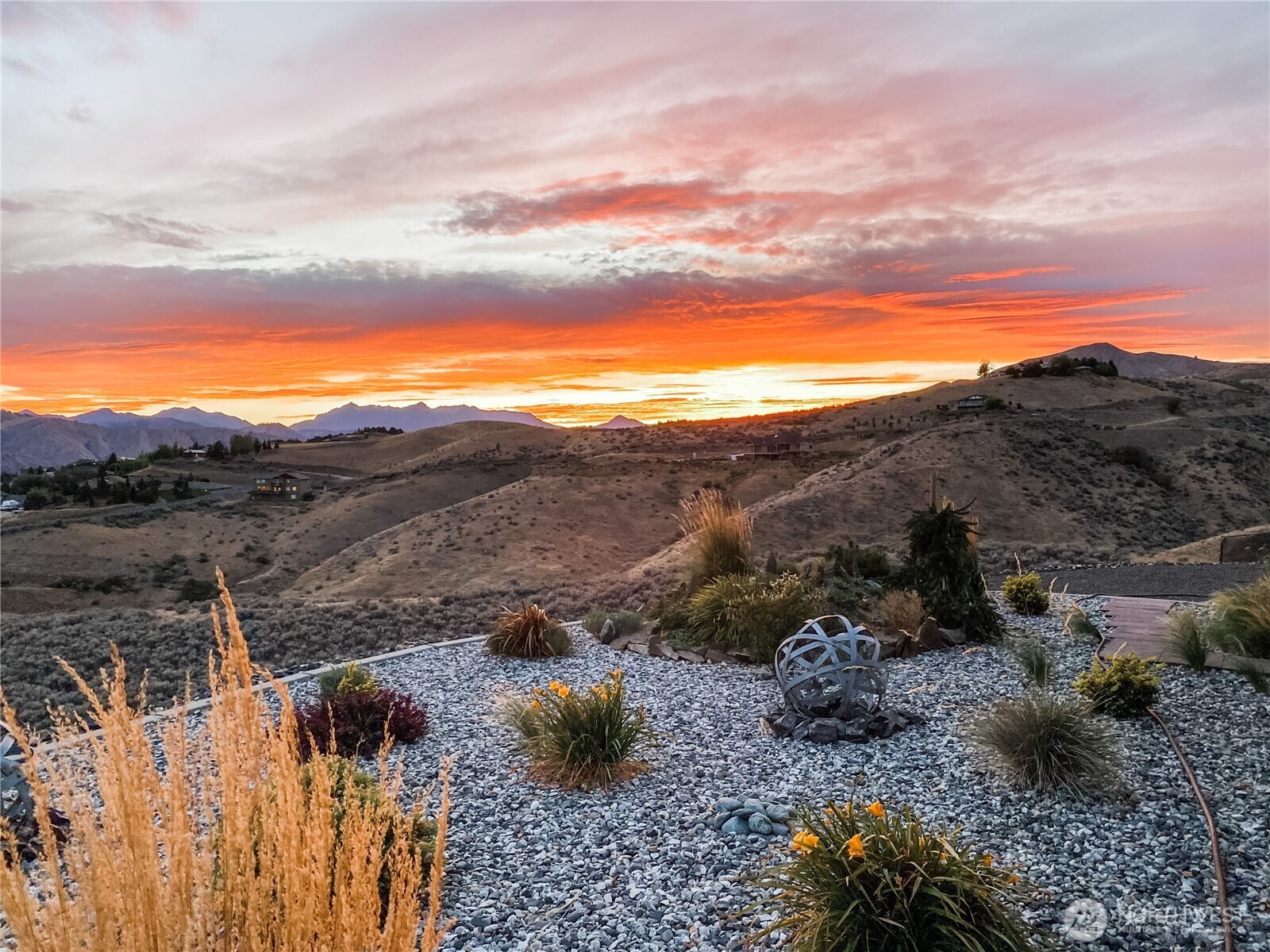 125 E Mountain Brook Lane , Wenatchee, WA 98801