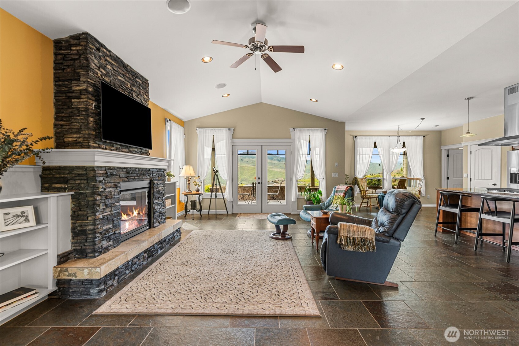 125 E Mountain Brook Lane , Wenatchee, WA 98801
