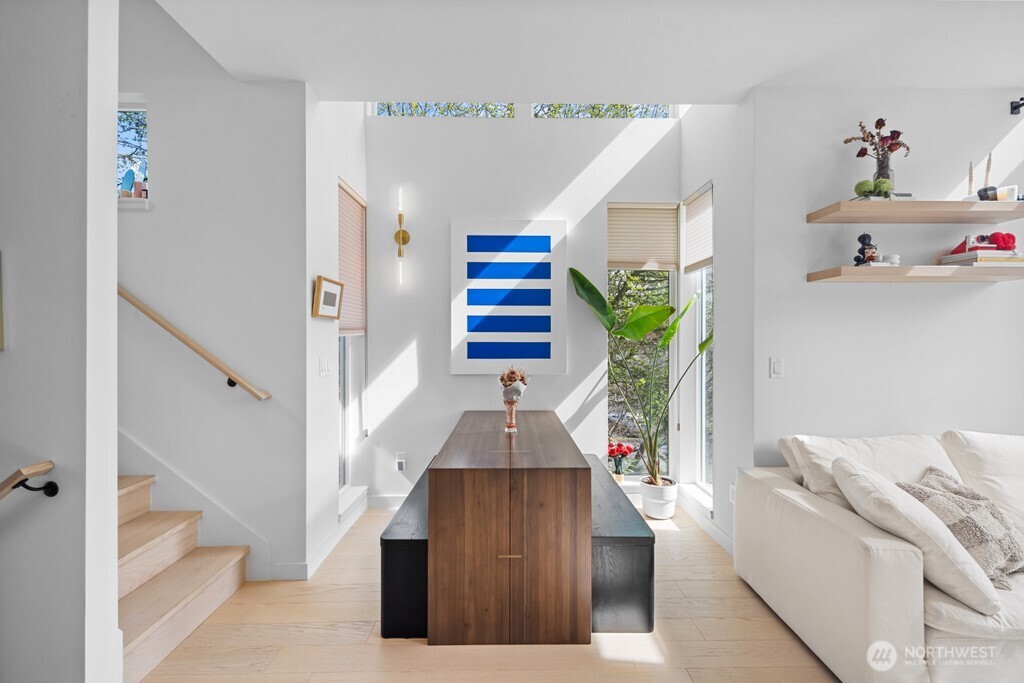 712 W Bertona Street #A, Seattle, WA 98119