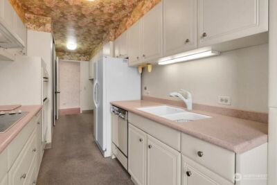 1620 43rd Avenue E #1B, Seattle, WA 98112 - Photo 17