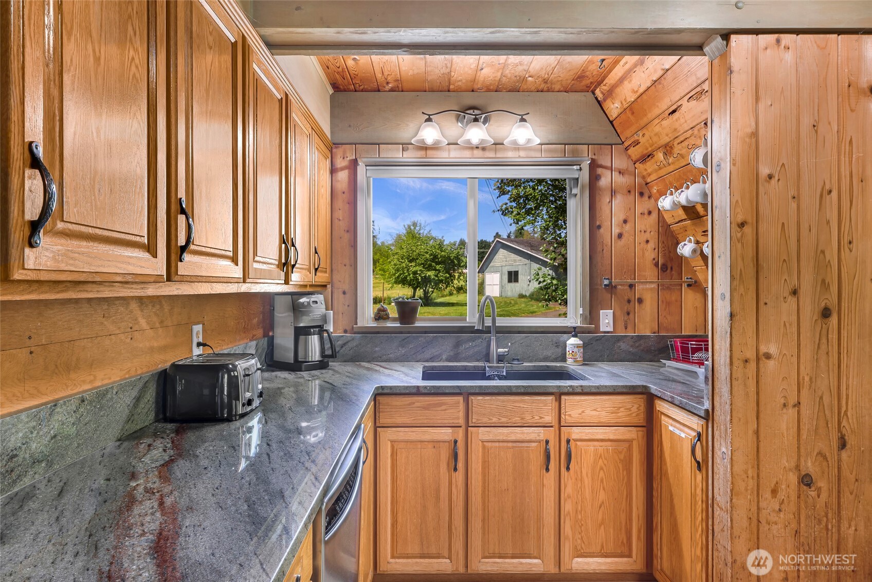 1418 E Blackburn Road , Mount Vernon, WA 98274