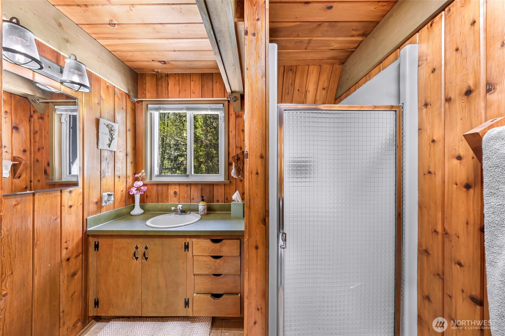 1418 E Blackburn Road , Mount Vernon, WA 98274