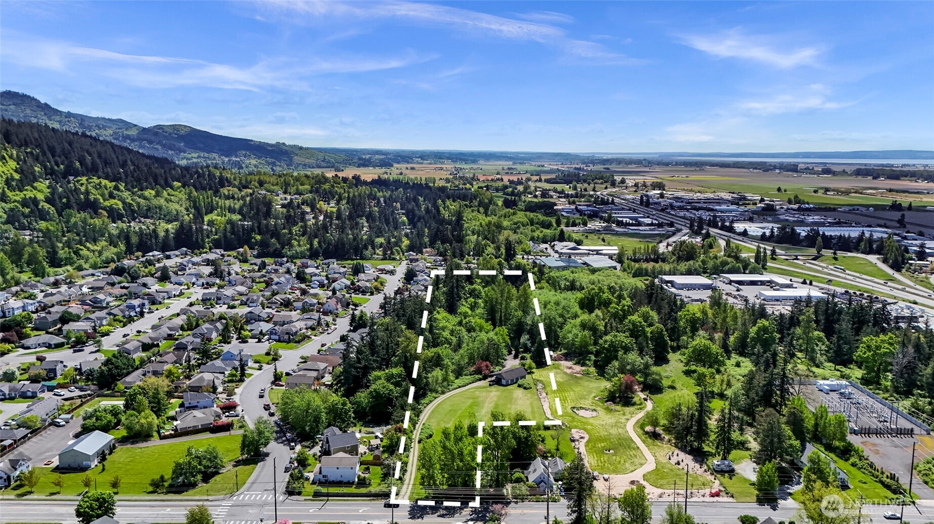 1418 E Blackburn Road , Mount Vernon, WA 98274