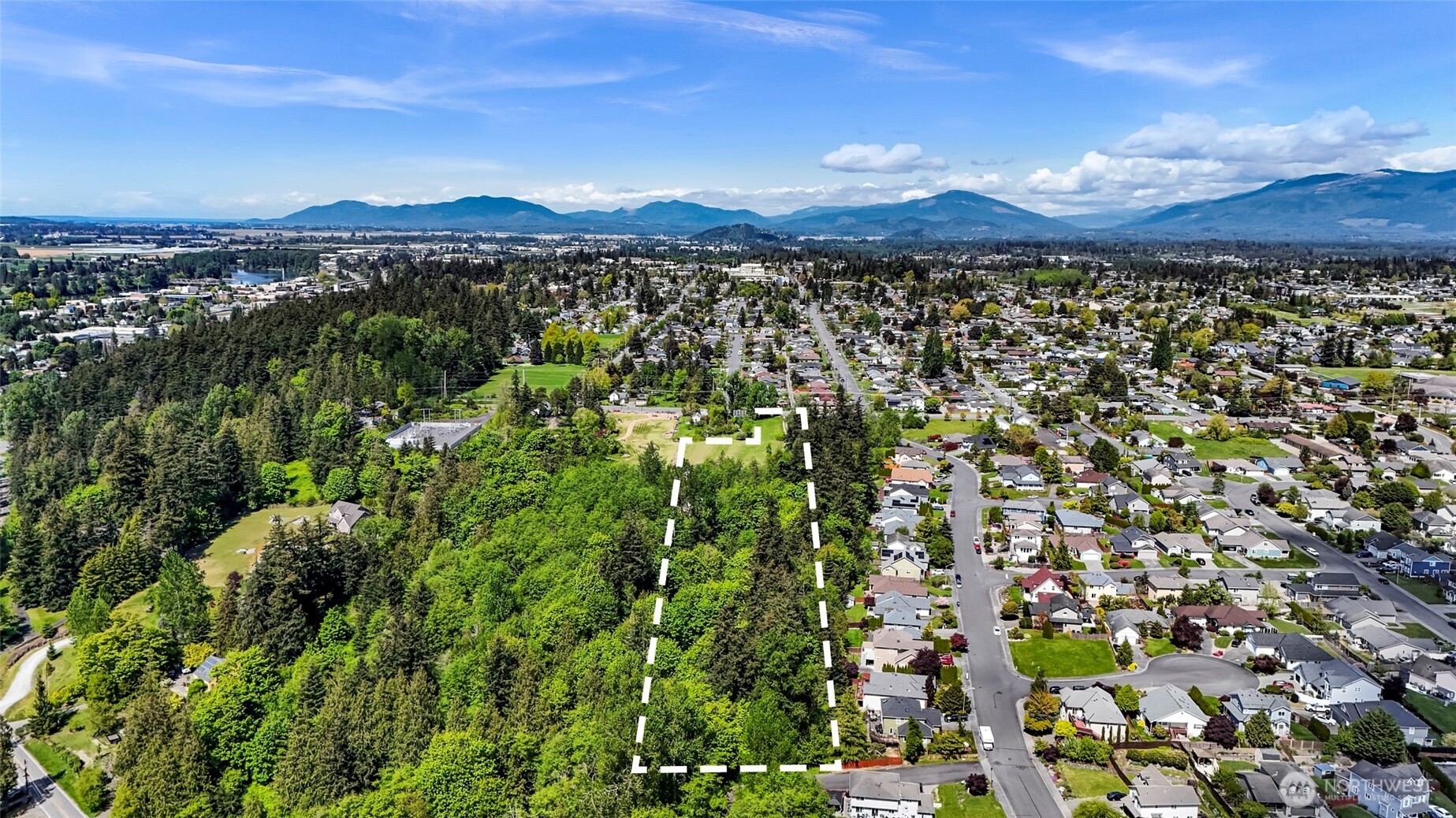 1418 E Blackburn Road , Mount Vernon, WA 98274