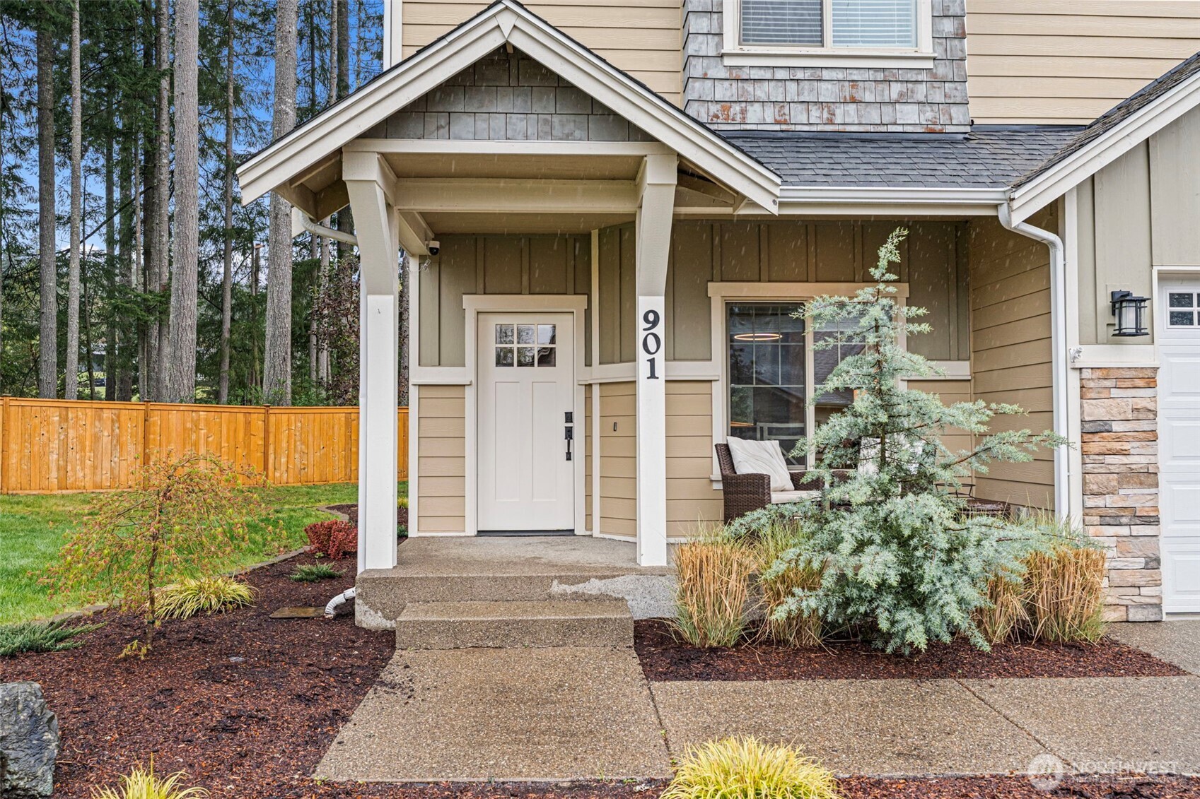 901 SW Norpoint Court , Port Orchard, WA 98367