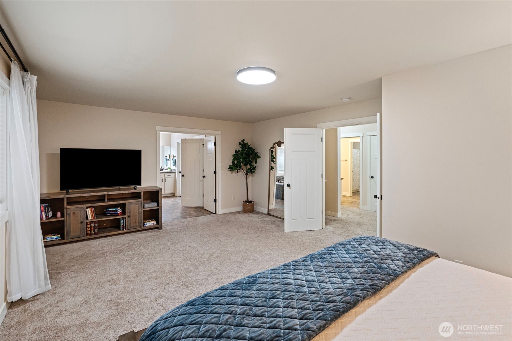 901 SW Norpoint Court , Port Orchard, WA 98367