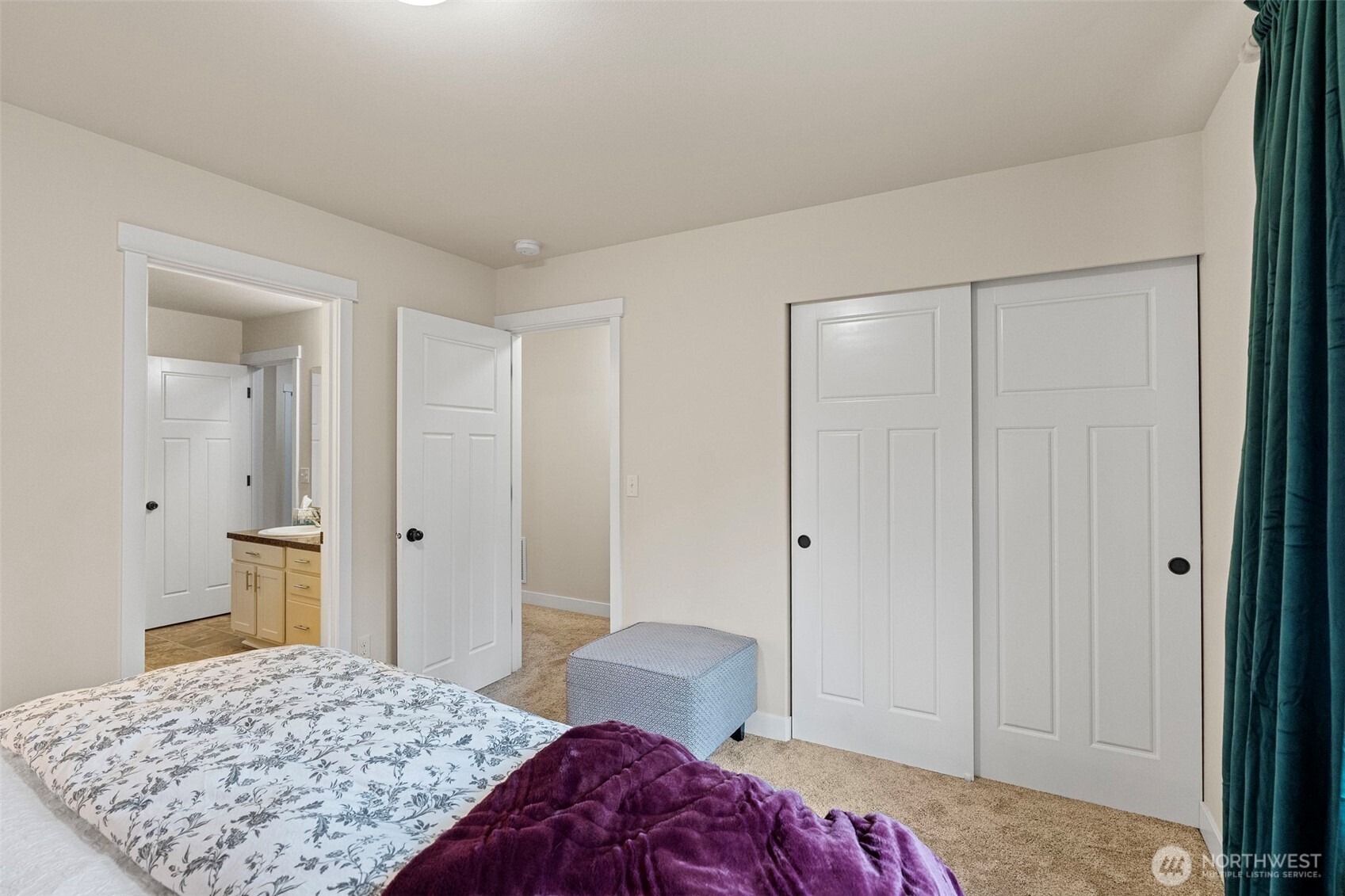 901 SW Norpoint Court , Port Orchard, WA 98367