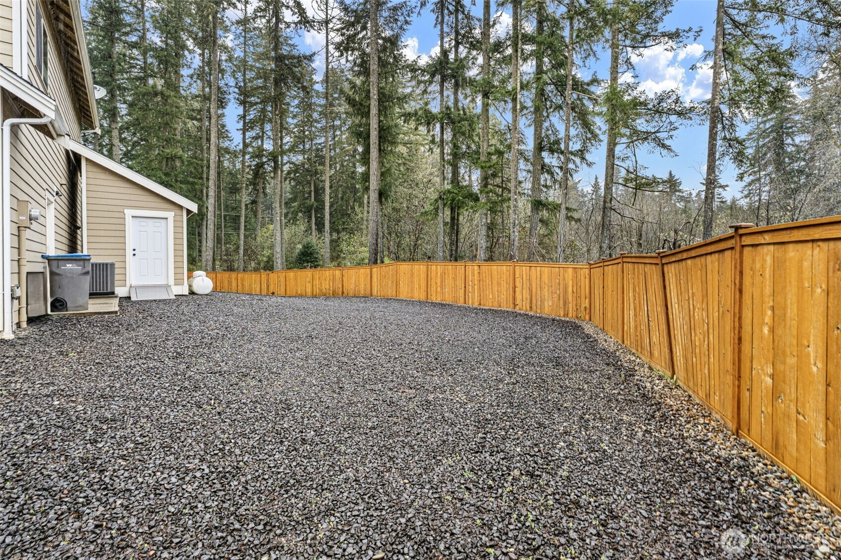 901 SW Norpoint Court , Port Orchard, WA 98367