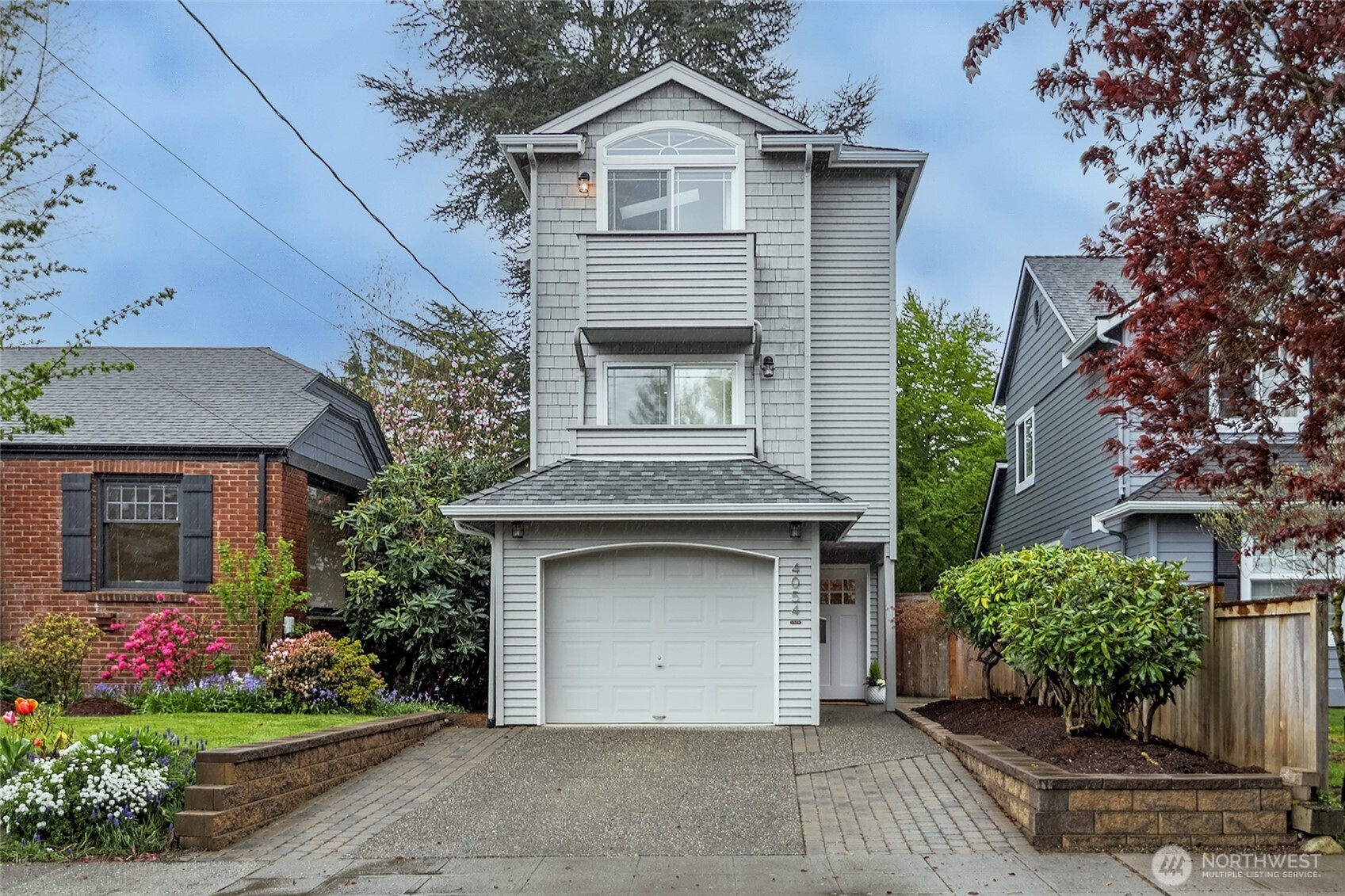 4054 54th Avenue SW, Seattle, WA 98116