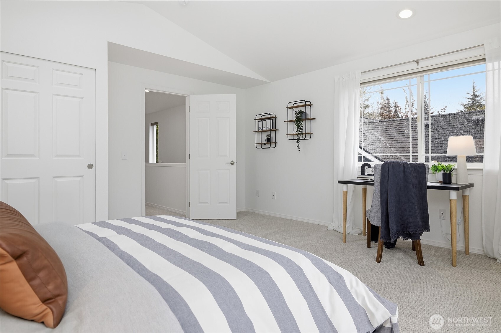 4054 54th Avenue SW, Seattle, WA 98116