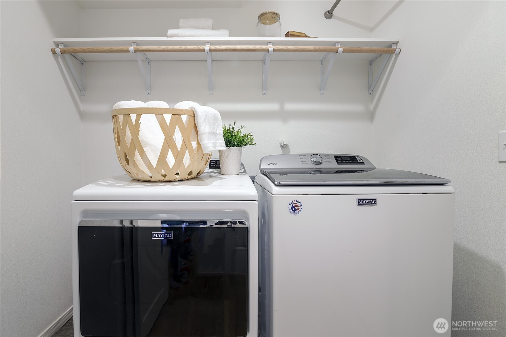 4054 54th Avenue SW, Seattle, WA 98116