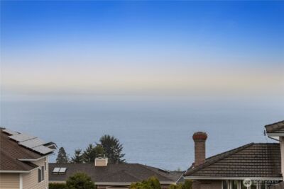 1711 Edgemoor Lane , Everett, WA 98203 - Photo 14