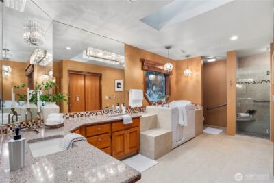 1711 Edgemoor Lane , Everett, WA 98203 - Photo 16