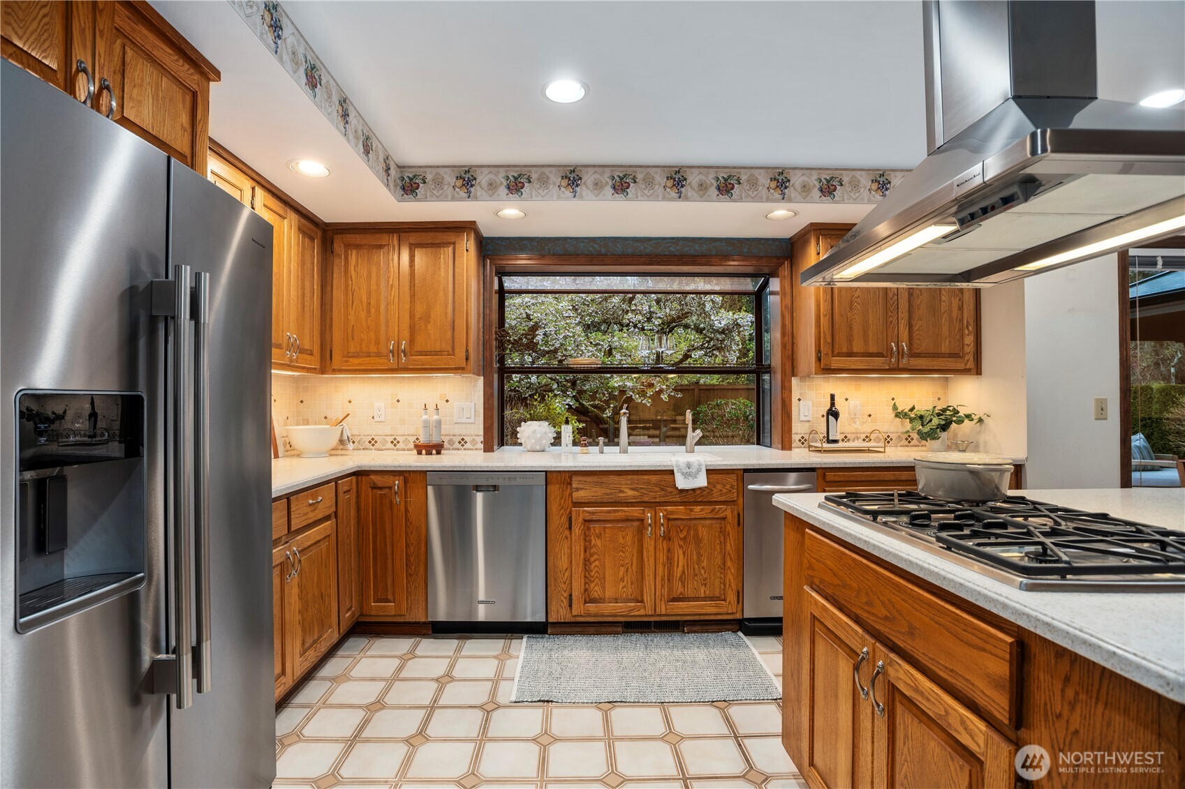 1711 Edgemoor Lane , Everett, WA 98203