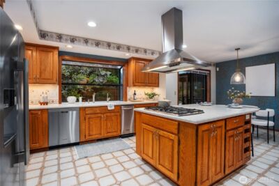 1711 Edgemoor Lane , Everett, WA 98203 - Photo 9