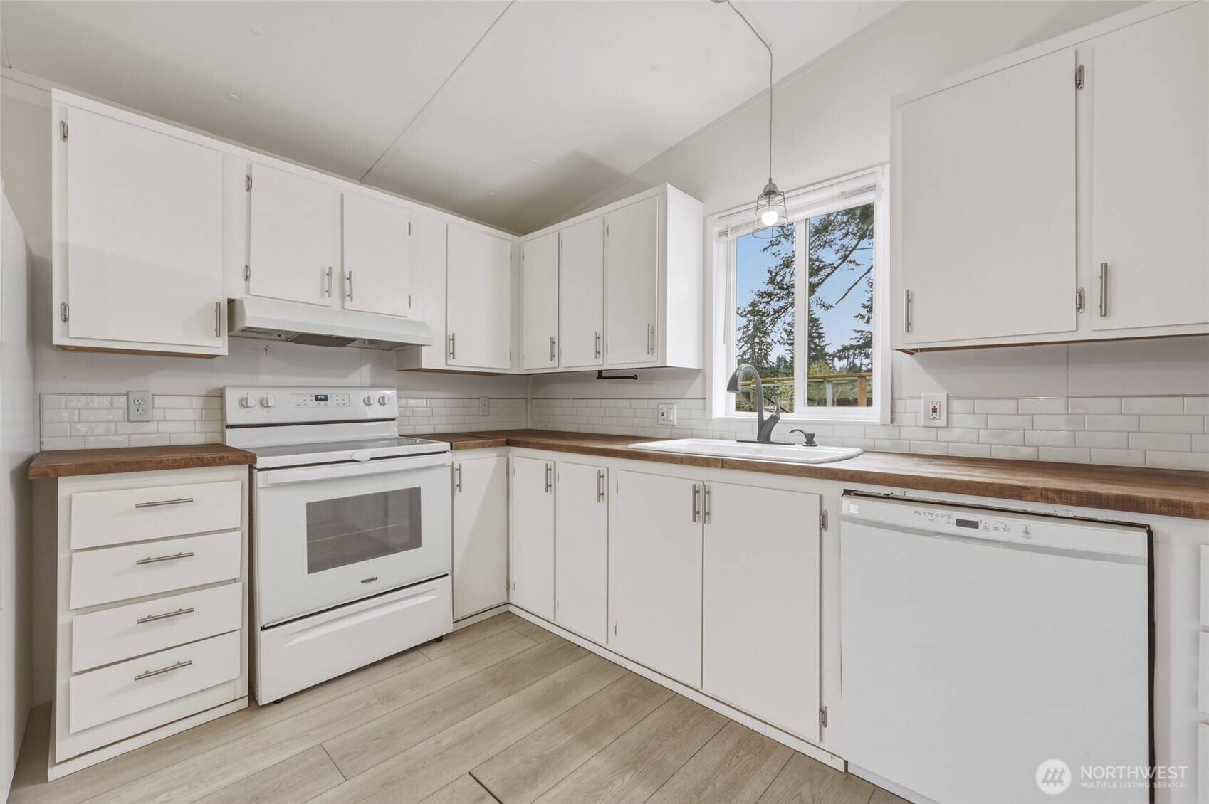 403 Front Street SE, Bucoda, WA 95830