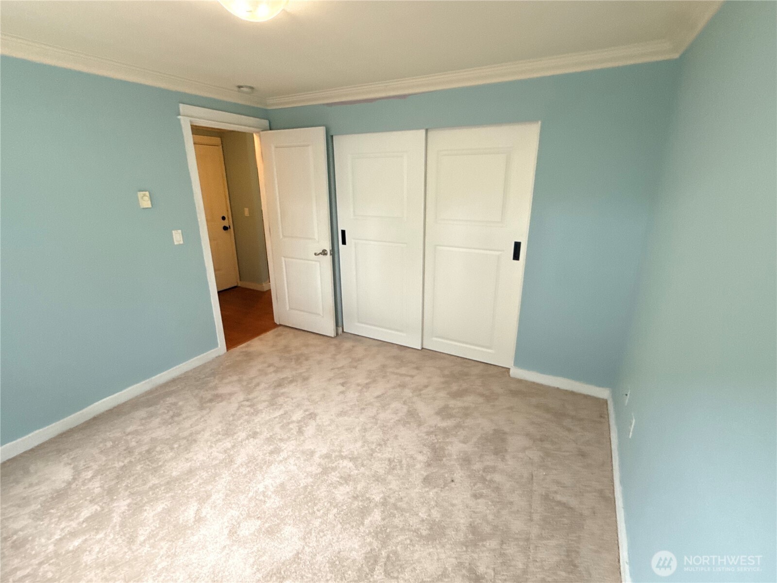 23453 16th Avenue S #A-102, Des Moines, WA 98198