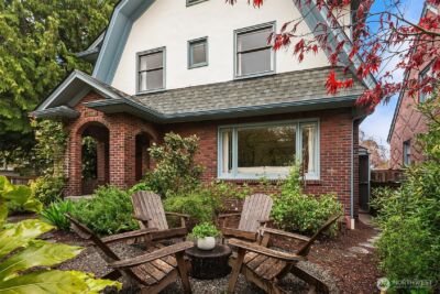 6058 34th Avenue NE, Seattle, WA 98115