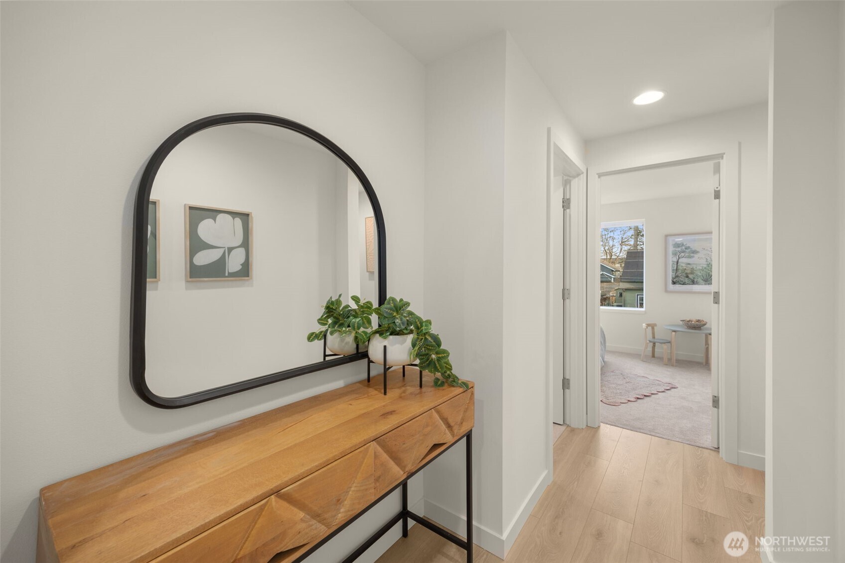 8313 C 12th Avenue NW, Seattle, WA 98117