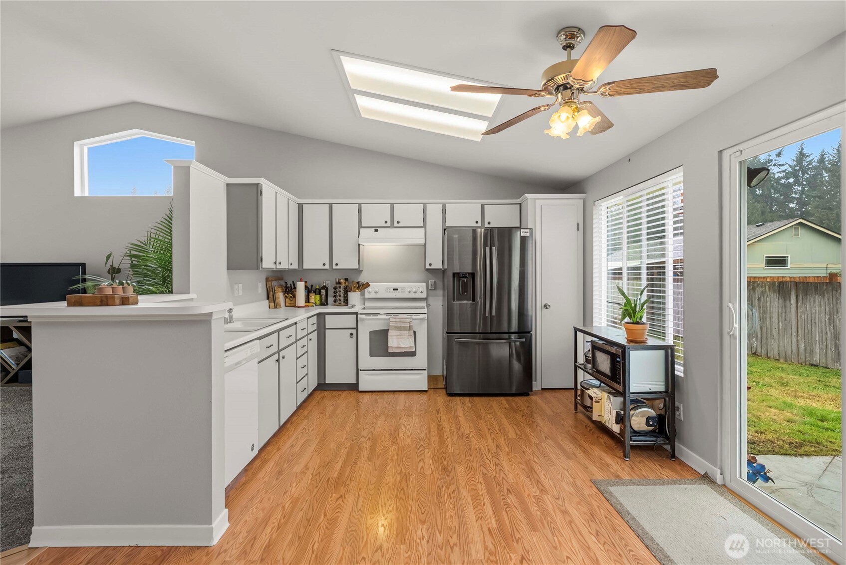 3414 NE Westchester Street , Bremerton, WA 98311