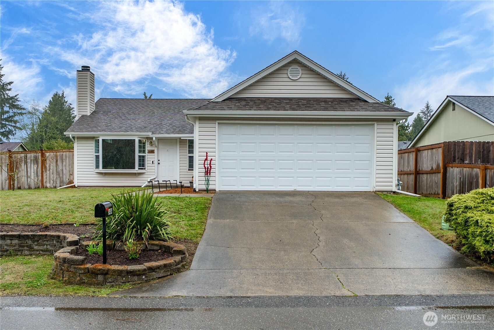 3414 NE Westchester Street , Bremerton, WA 98311