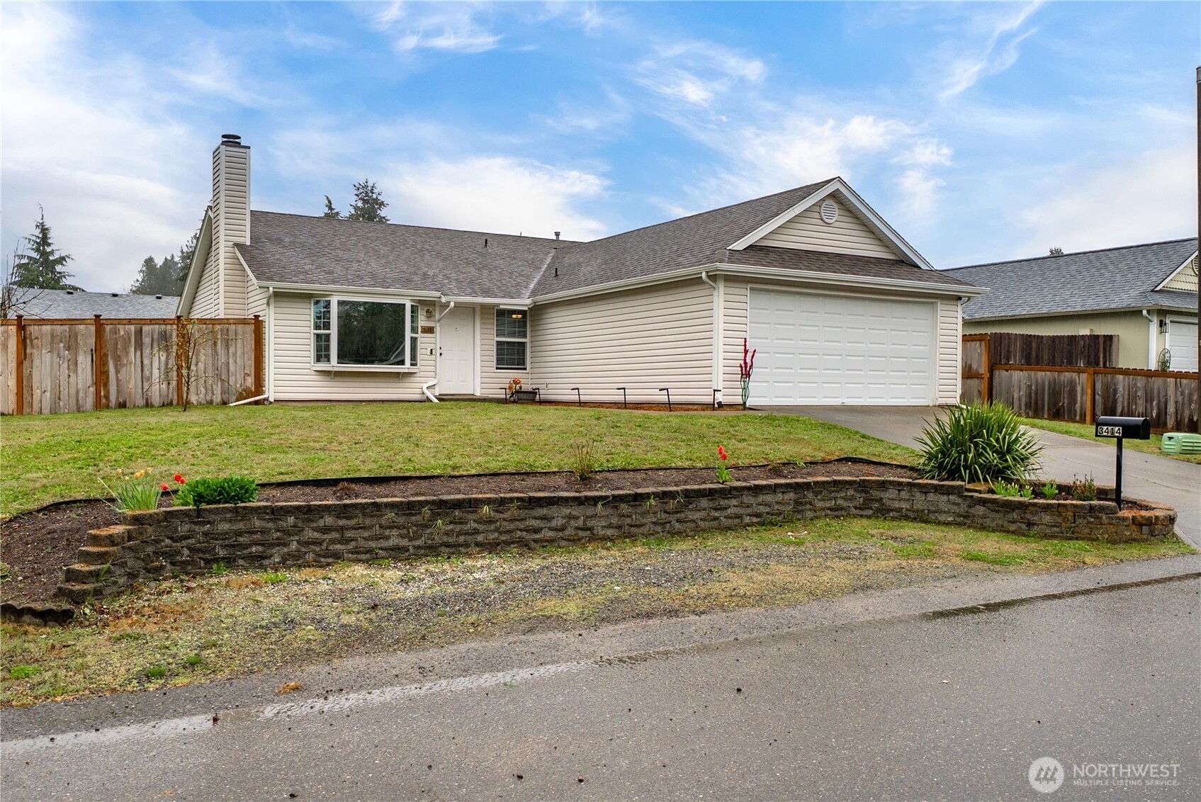 3414 NE Westchester Street , Bremerton, WA 98311