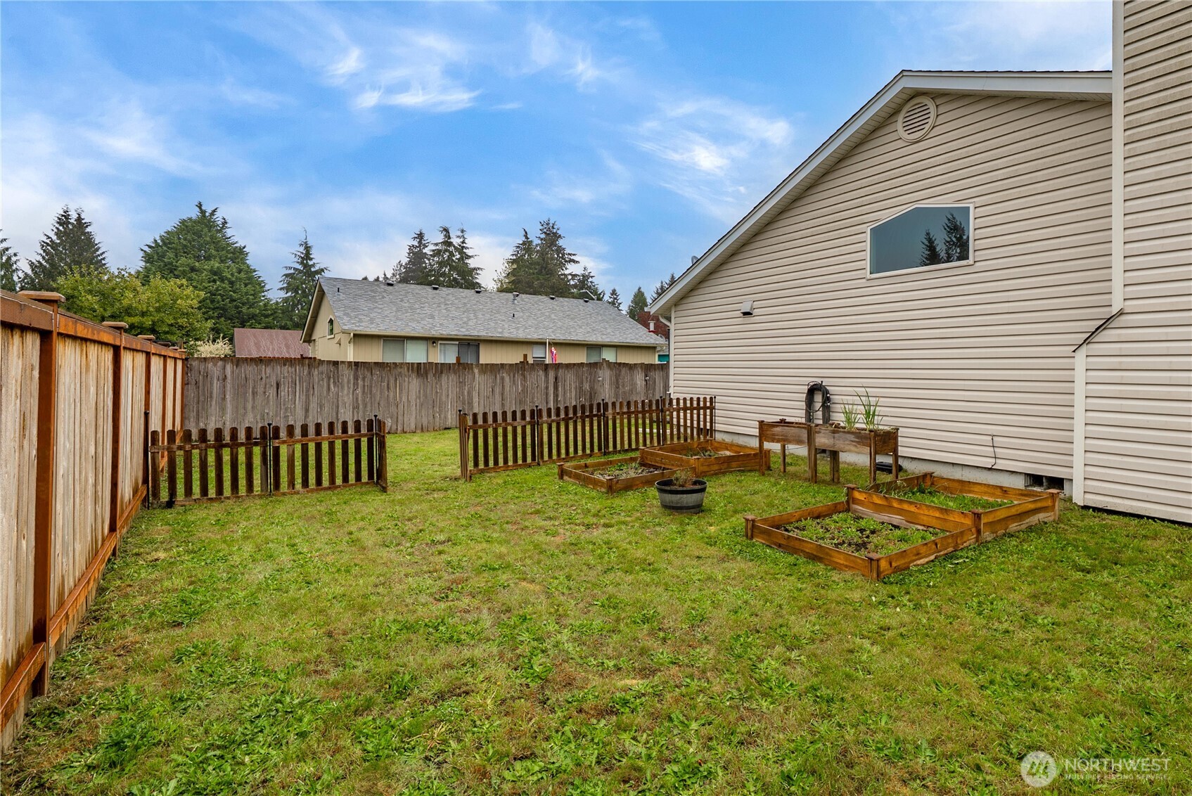 3414 NE Westchester Street , Bremerton, WA 98311