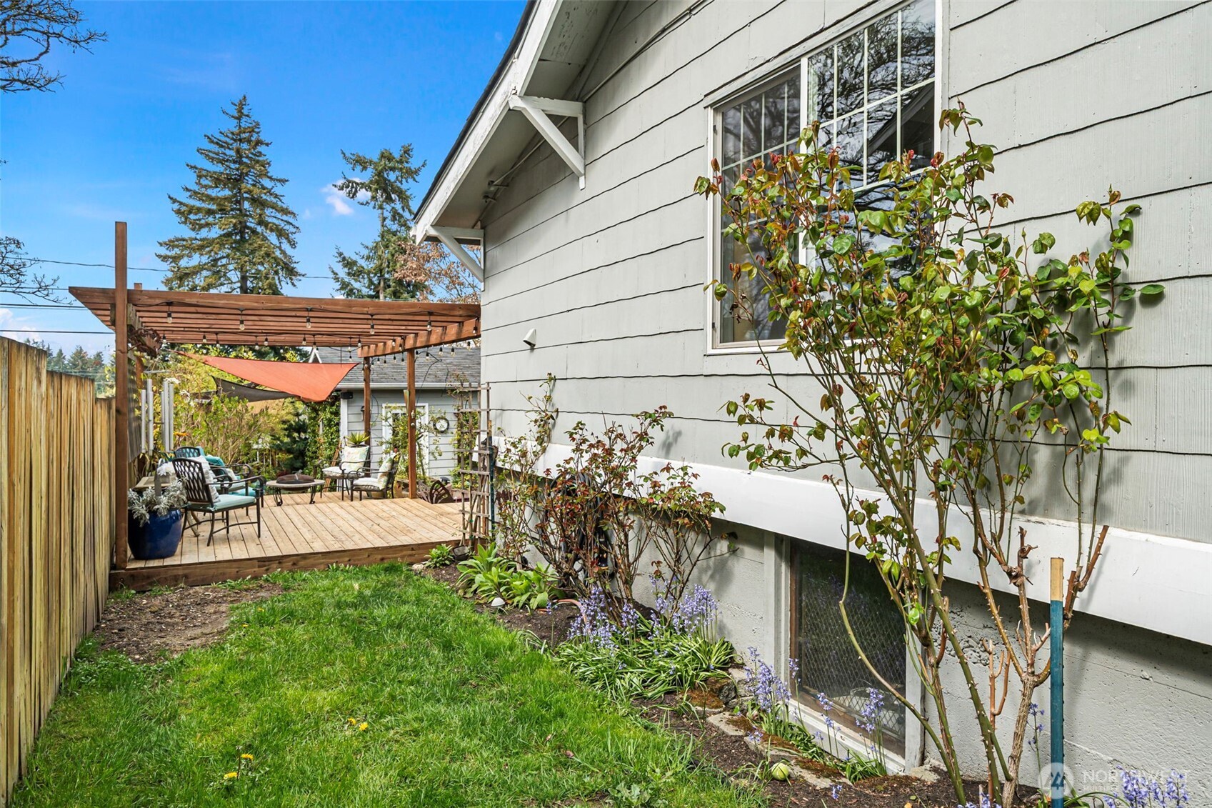 1402 S Mason Avenue , Tacoma, WA 98405