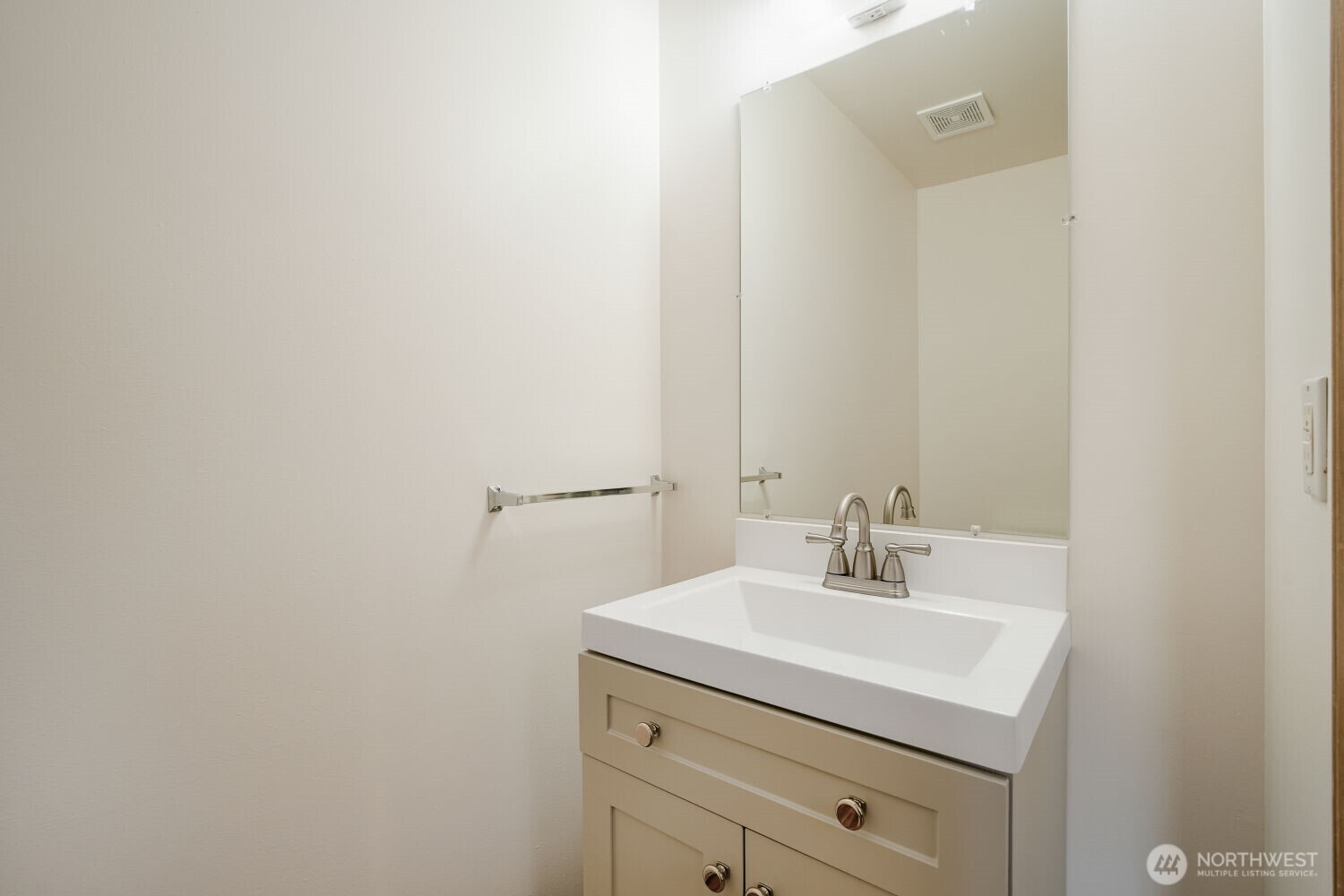 7710 Chicago Court S, Seattle, WA 98118