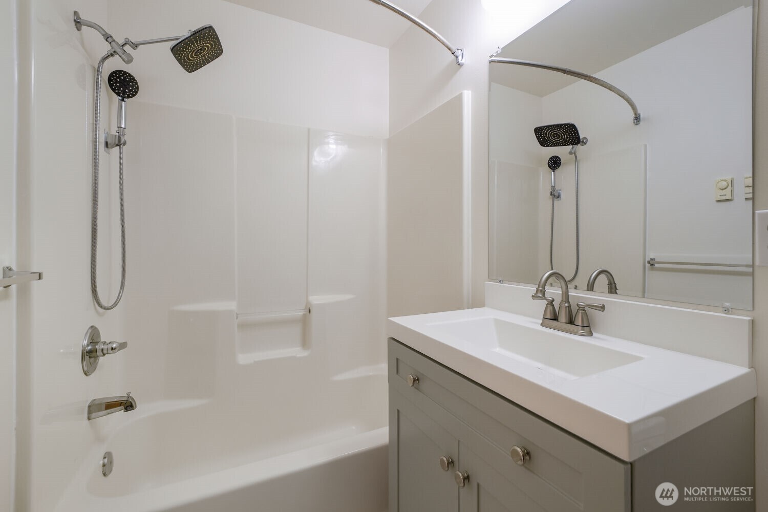 7710 Chicago Court S, Seattle, WA 98118